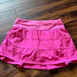 Lululemon pink pace rival tennis skirt size 0 regular great condition